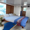 pontoon houseboat room